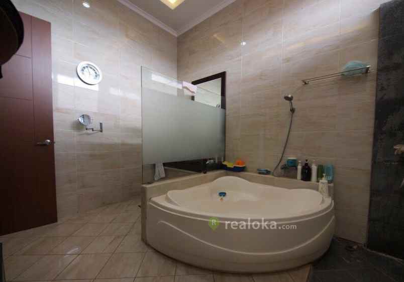 rumah cipedes tengah sukajadi