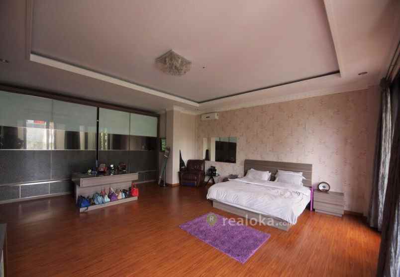 rumah cipedes tengah sukajadi