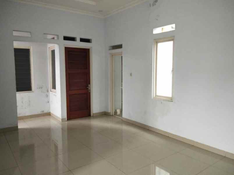rumah cluster di cipayung jaktim 2 lantai cakep