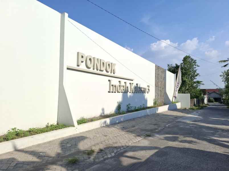 rumah dalam cluster murah dekat ke stadion maguwoharjo