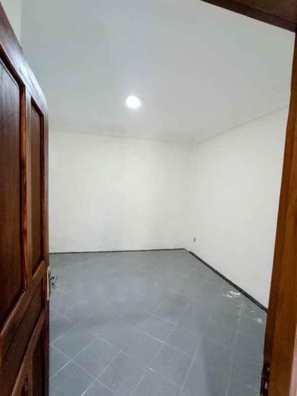 rumah dalam perumahan di purwomartani kalasan sleman