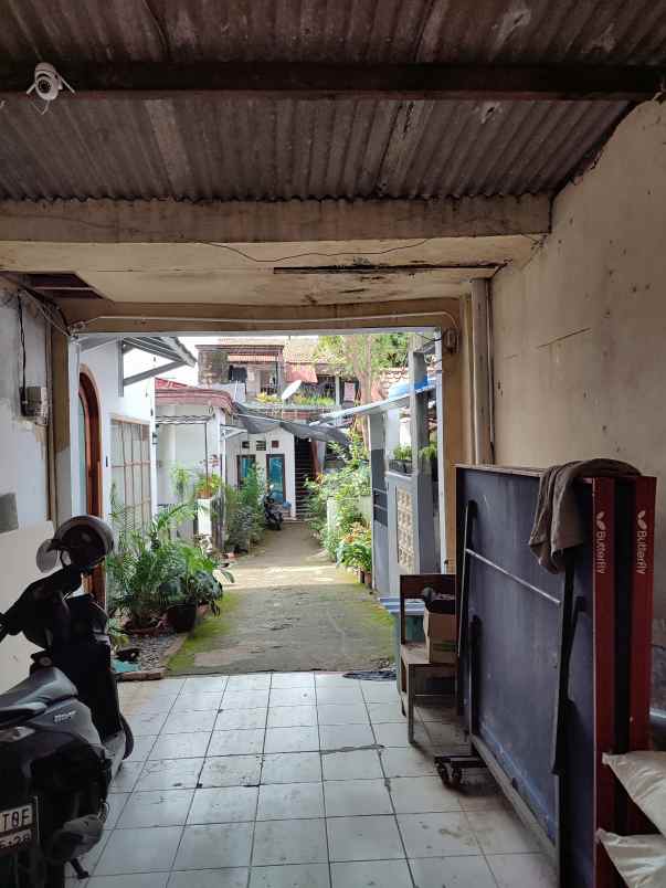 rumah dan 7 kontrakan serta 5 kos kosan