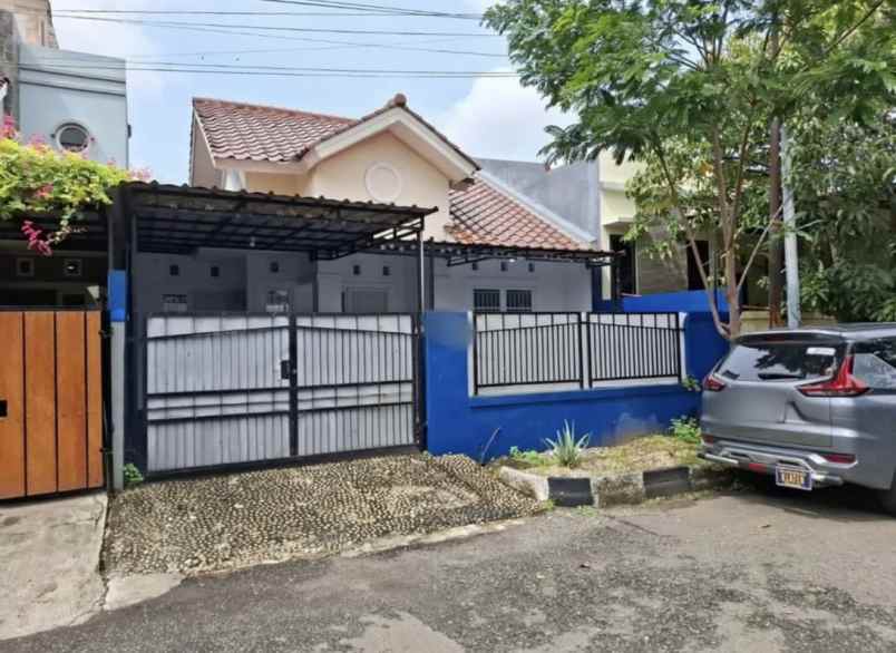 rumah dekat taman di metland menteng cakung jakarta