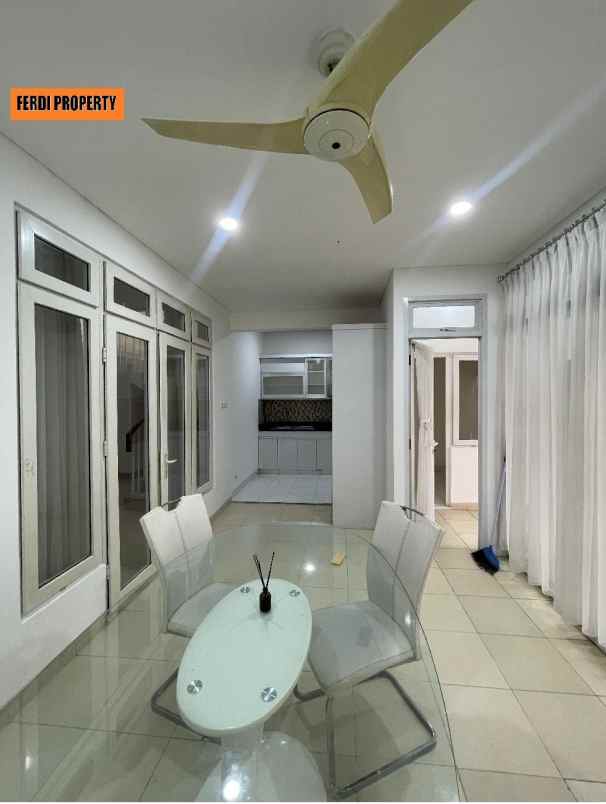 rumah furnish depan danau citra gran cibubur