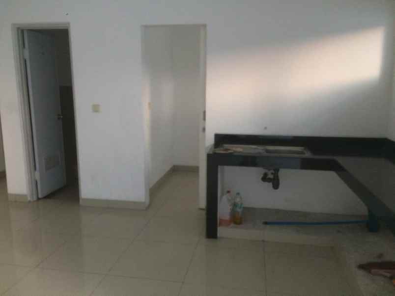 rumah golf residen di kemayoran jakarta pusat