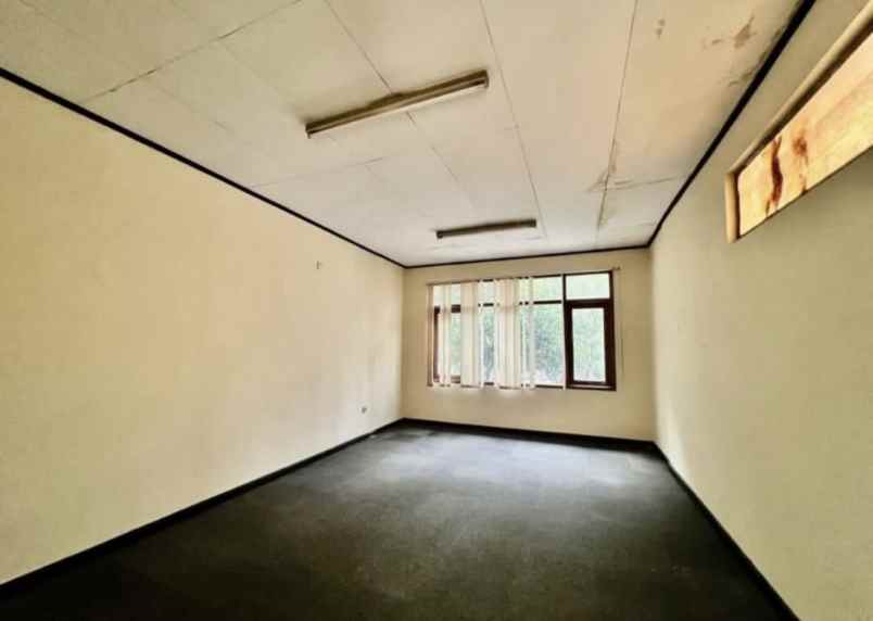 rumah hook hadap darmawangsa raya jakarta selatan