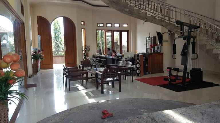 rumah jalan gatot subroto