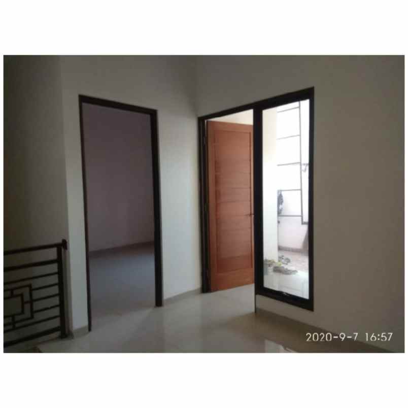 rumah jalan haji holil kreo