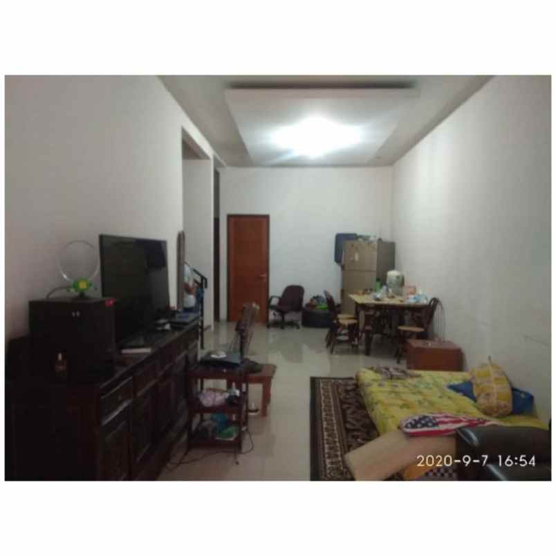 rumah jalan haji holil kreo