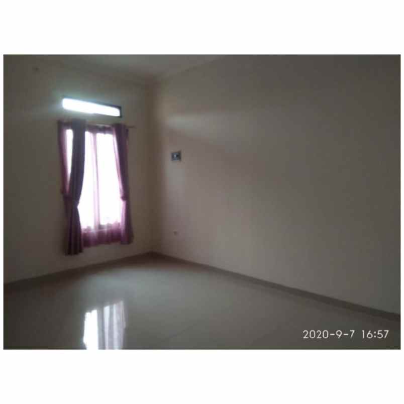 rumah jalan haji holil kreo