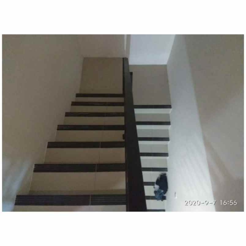 rumah jalan haji holil kreo