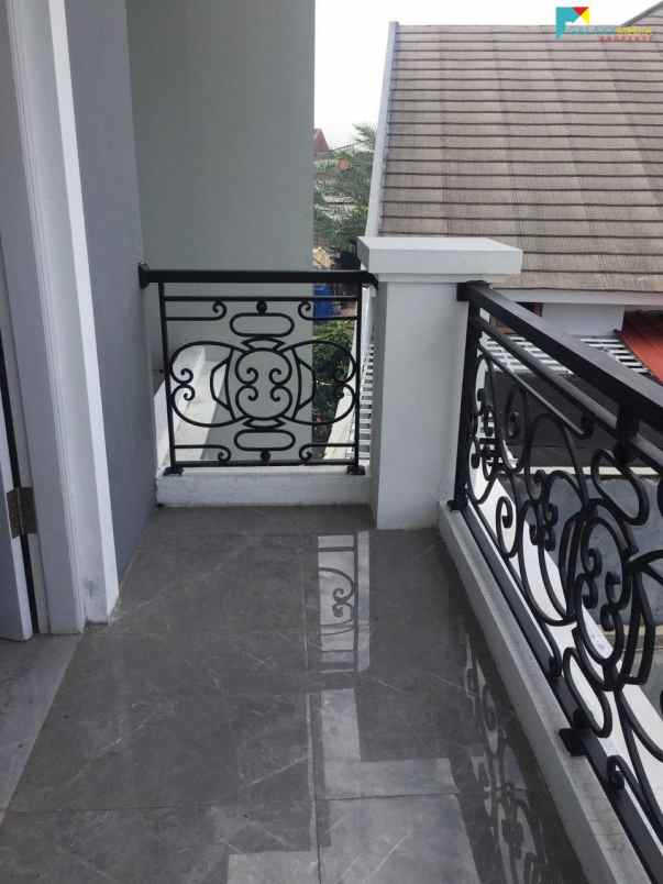 rumah jatiwaringin bekasi jawa barat