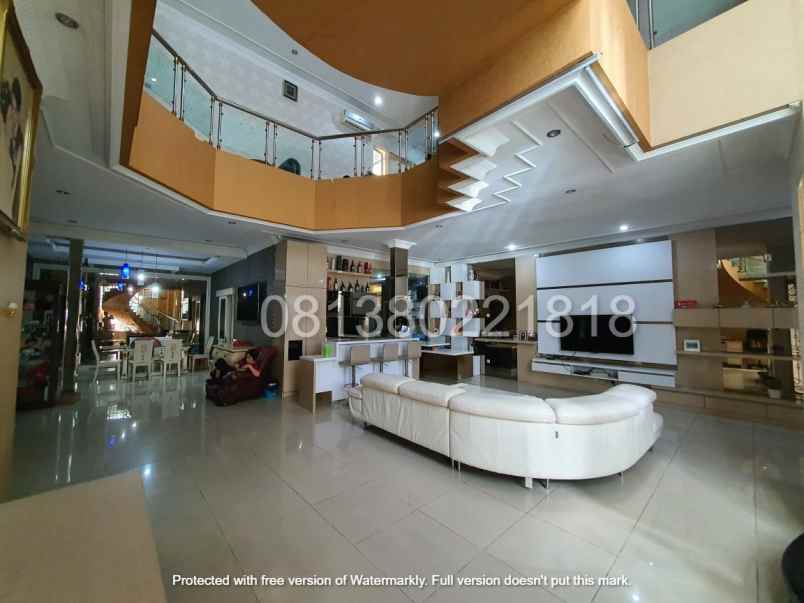 rumah jl kelapa puan timur i