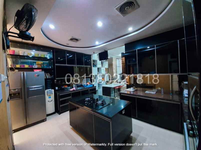 rumah jl kelapa puan timur i