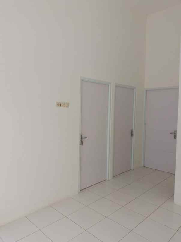 rumah jl raya kencana cilebut