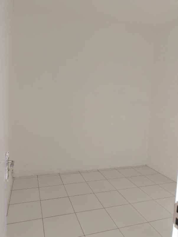 rumah jl raya kencana cilebut