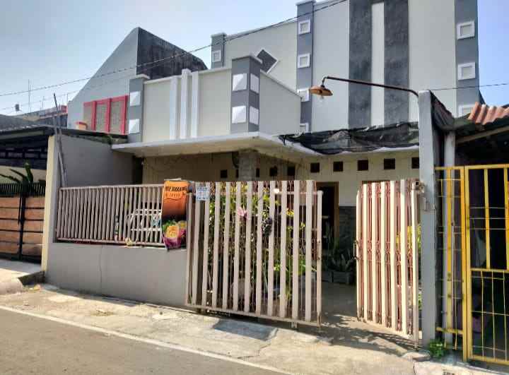 rumah jl rinjani dalam surakarta