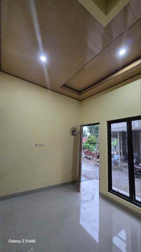 rumah klasik amerika 700 jutaan di jakarta timur