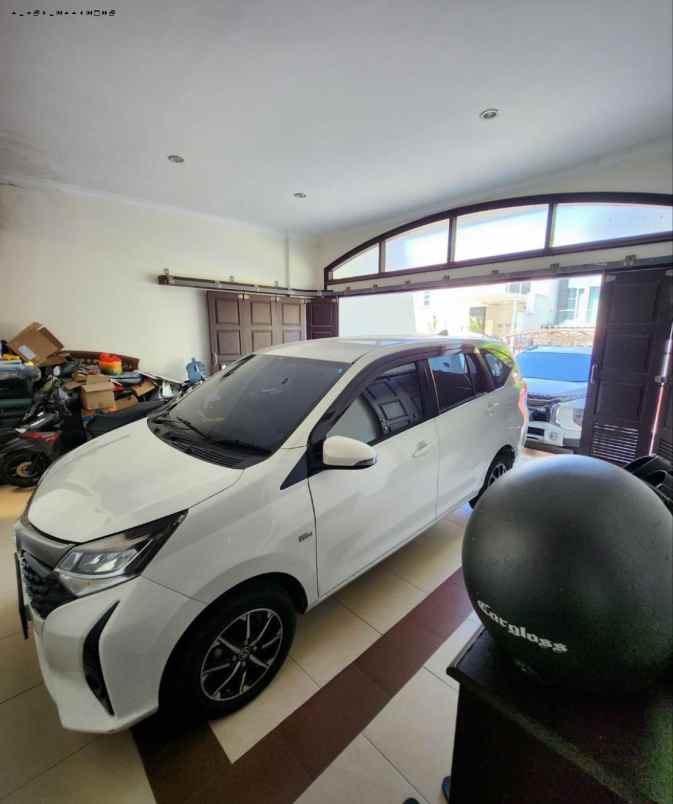 rumah klasik villa westwood pakuwon city strategis