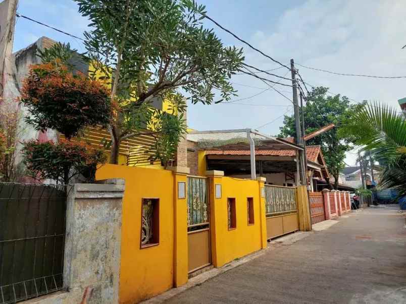 rumah komplek pesona anggrek