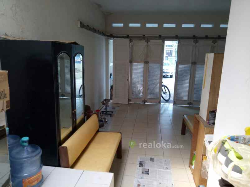 rumah kota baru parahyangan