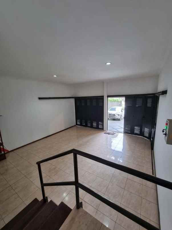 rumah luas setraduta dekat sarijadi pasteur bandung