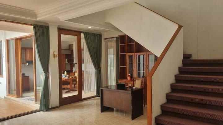 rumah luas setraduta dekat sarijadi pasteur bandung
