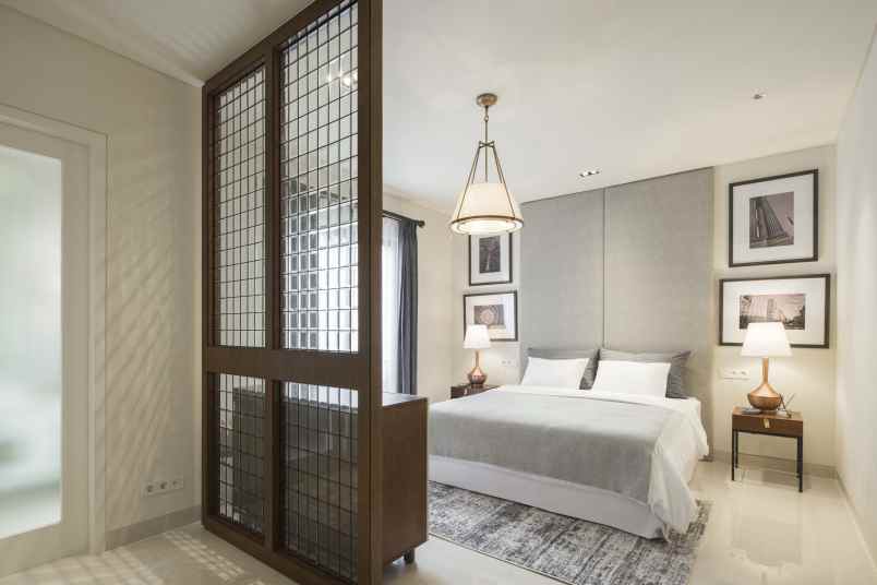 rumah mewah murah dua lantai di kebayoran baru