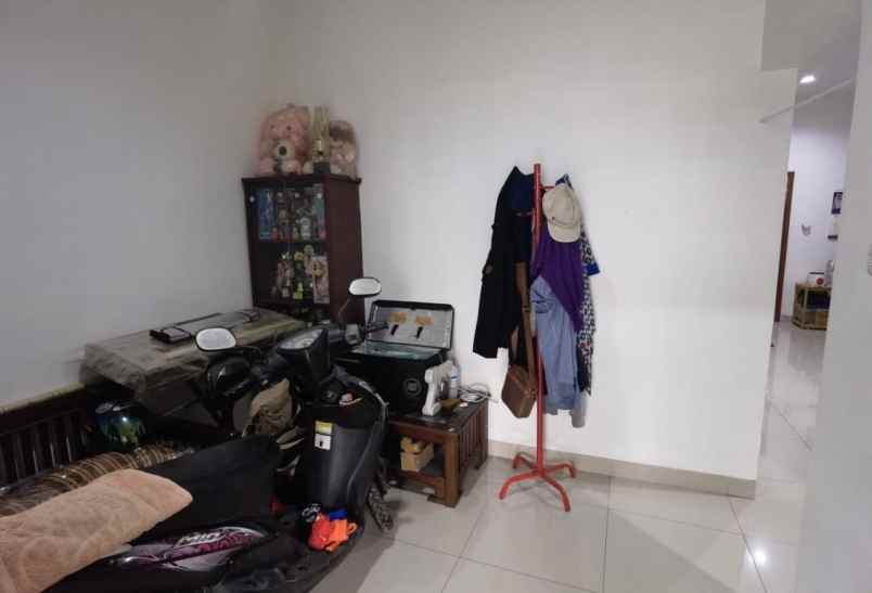 rumah minimalis logam dekat terusan buahbatu bandung