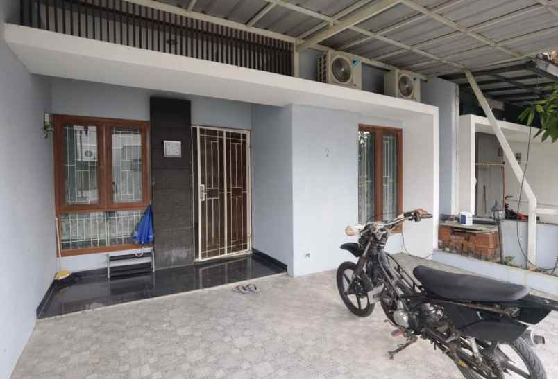 rumah minimalis logam dekat terusan buahbatu bandung