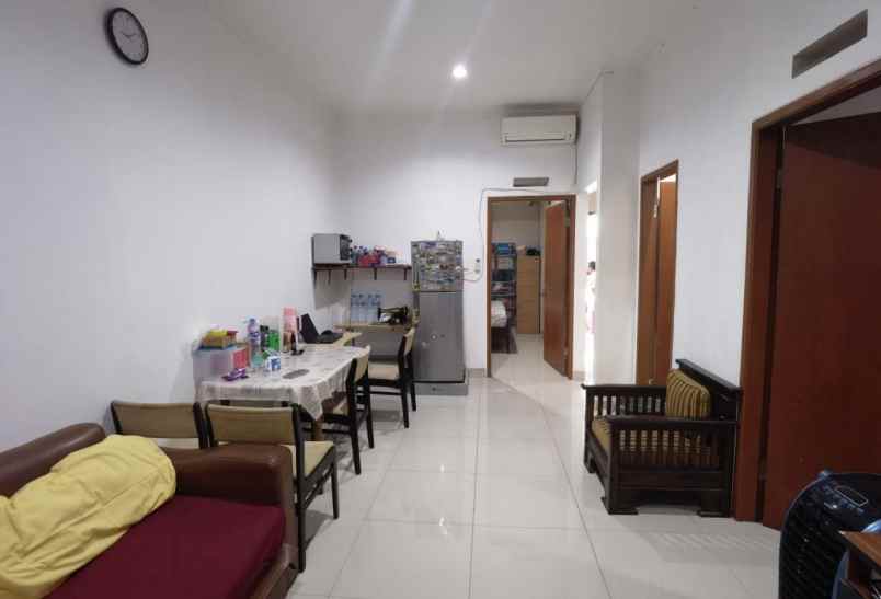 rumah minimalis logam dekat terusan buahbatu bandung