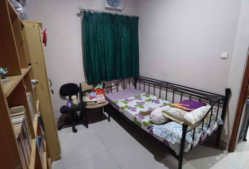 rumah minimalis logam dekat terusan buahbatu bandung