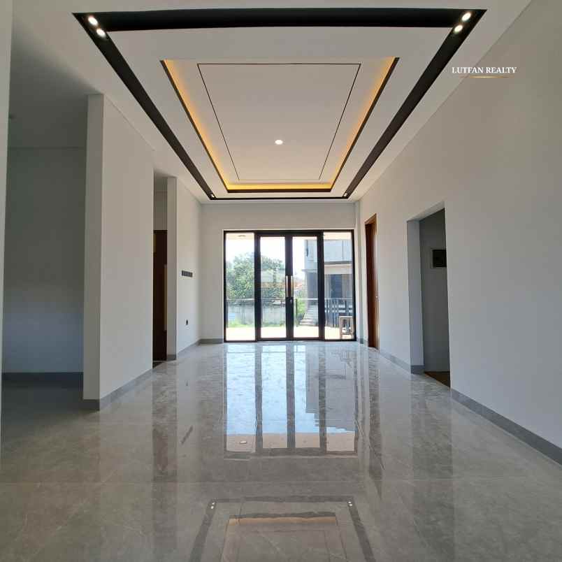 rumah modern kontemporer jagakarsa dalam cluster