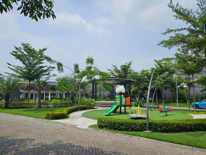 rumah northwest park hadap selatan