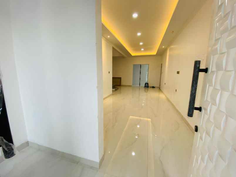 rumah nyaman 2 lantai dijual di kreo tangerang