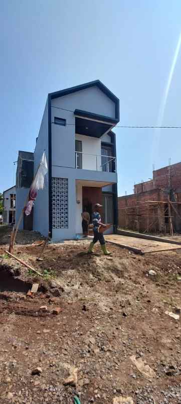 rumah nyaman area serpong tangsel 2 lantai