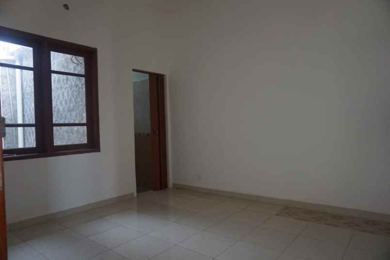 rumah pisangan ciputat timur