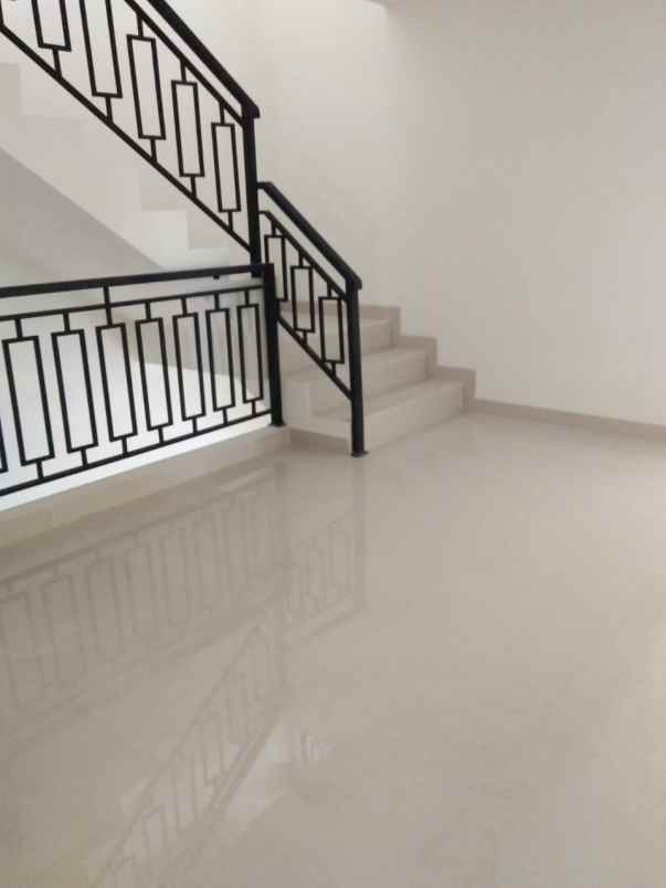 rumah pluit karang jelita