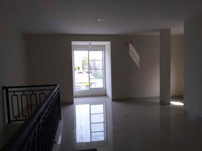 rumah pluit karang jelita