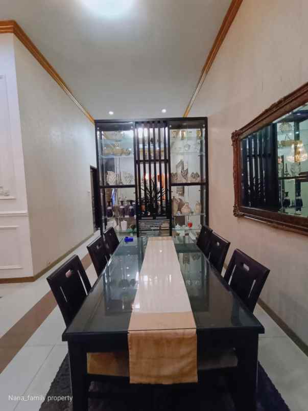 rumah second bagus dekat ke permata hijau jaksel