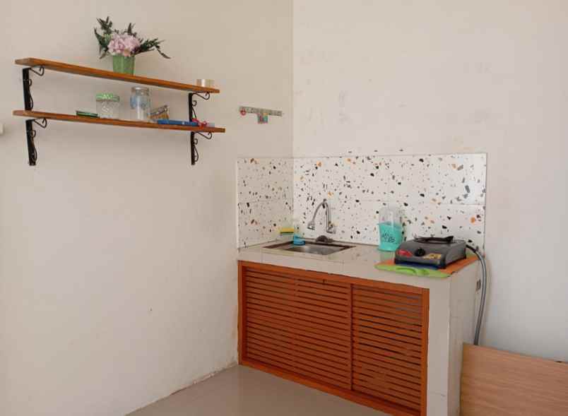 rumah second minimalis dalam cluster di bedahan depok