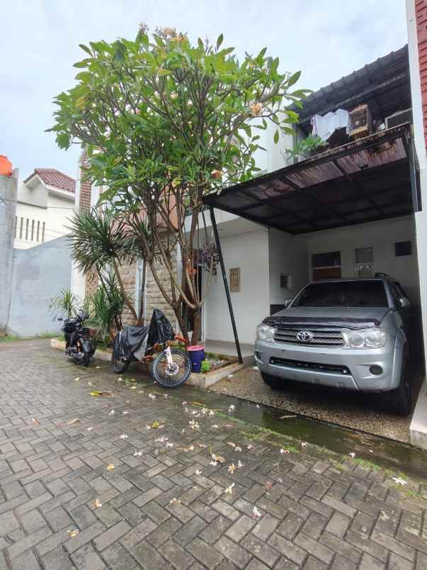 rumah second terawat dalam cluster di kalisari jaktim