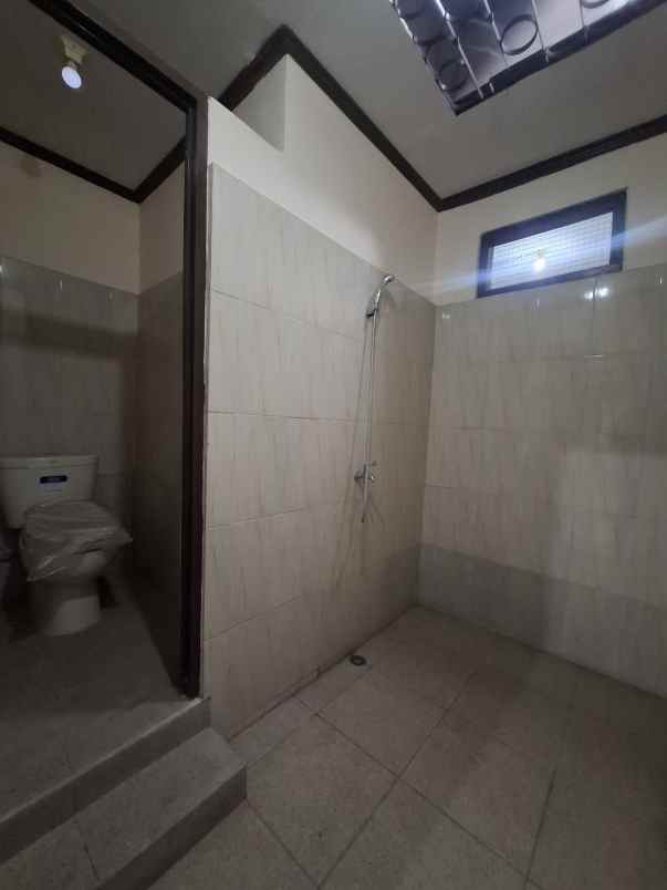 rumah secondary bebas banjir di pondok kopi jaktim