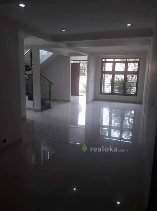 rumah setra duta sarijadi pasteur