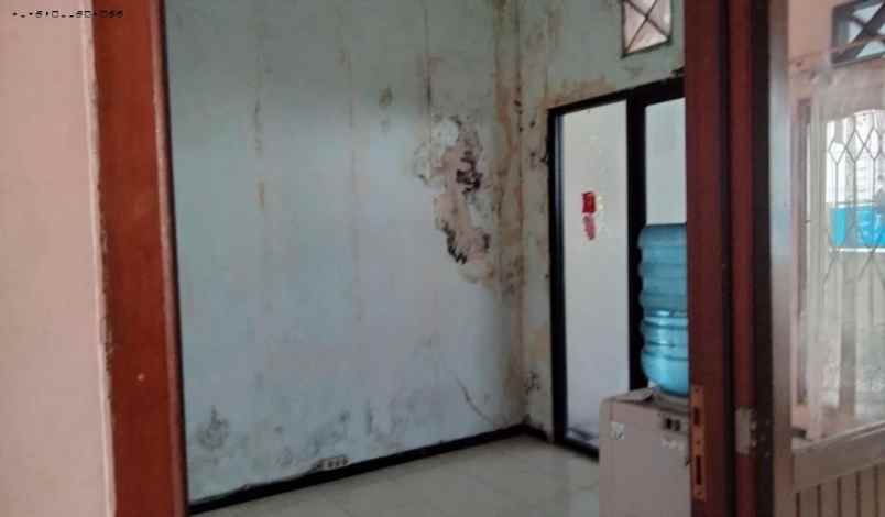 rumah setro hadap barat strategis