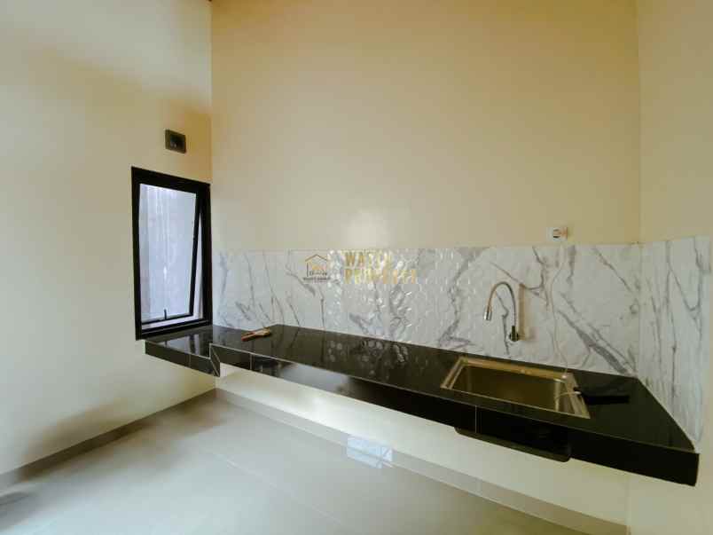 rumah siap huni carpot 2 mobil di wedomartani sleman