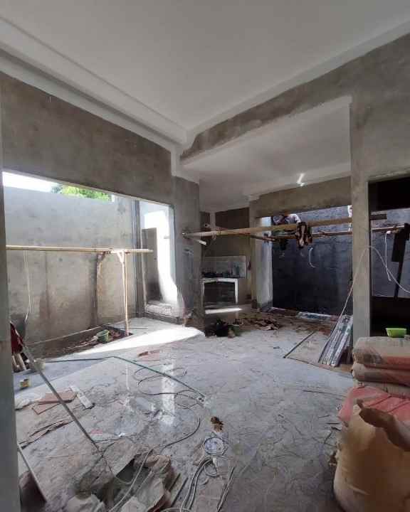 rumah siap huni dekat jalan godean km 7 di sidomoyo