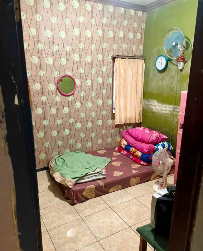 rumah siap huni dekat jalan ray