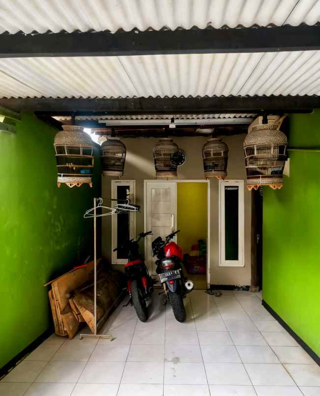 rumah siap huni dekat jalan ray