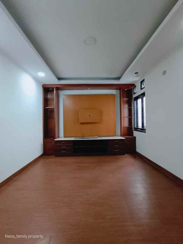 rumah siap huni di area rawa belong kebon jeruk jakbar